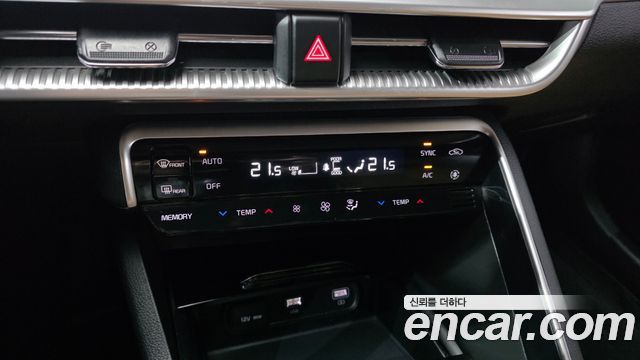 Kia K5 2021 — photo 31