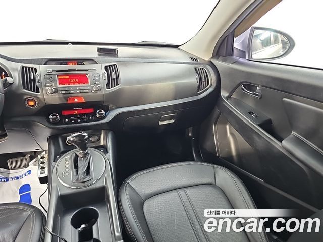 Kia Sportage 2011 — photo 10