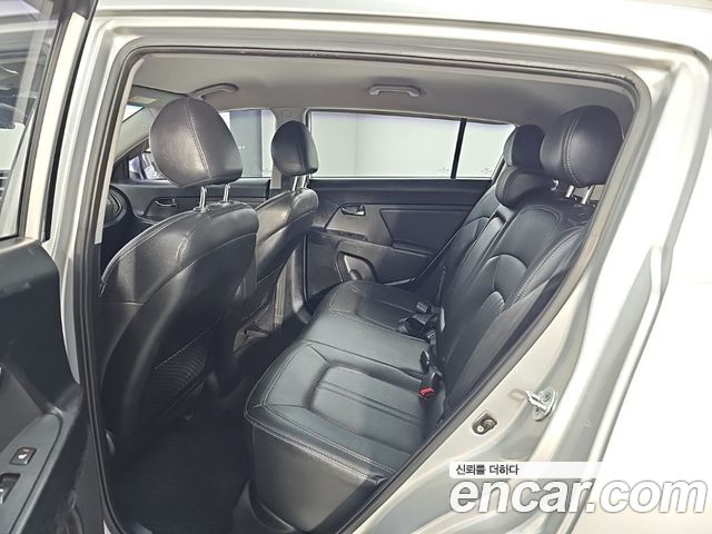 Kia Sportage 2011 — photo 12