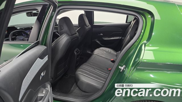 Peugeot 308 2023 — photo 17