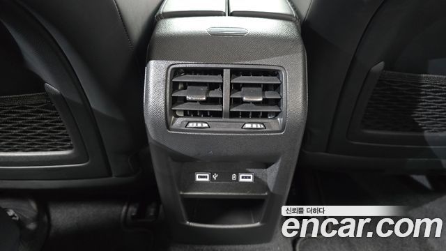 Peugeot 308 2023 — photo 31