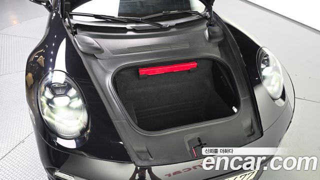 Porsche 911 2022 — photo 6