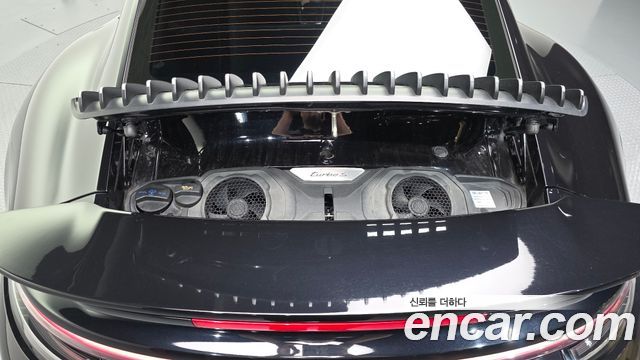 Porsche 911 2022 — photo 20
