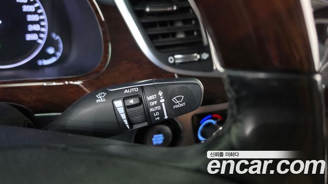 Hyundai Equus 2015 — photo 24