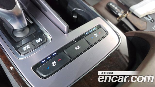 Hyundai Equus 2015 — photo 27