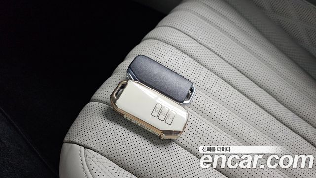 Kia K8 2023 — photo 21