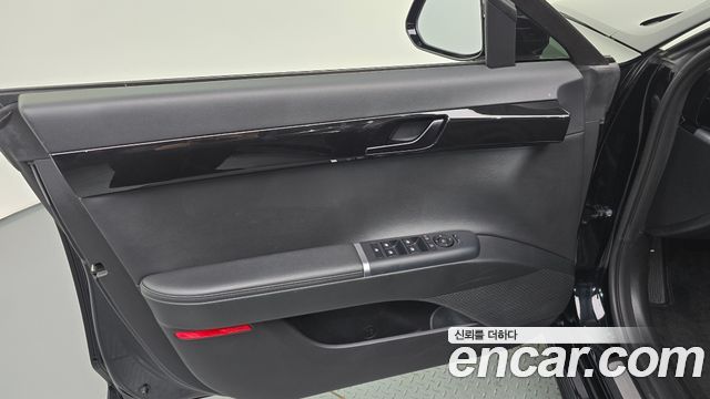 Hyundai Grandeur 2023 — photo 14