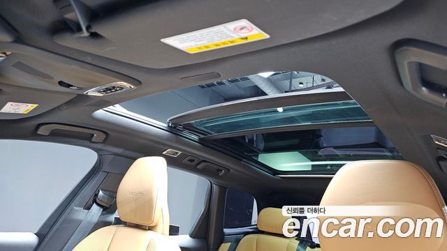 Volvo XC60 2019 — photo 22