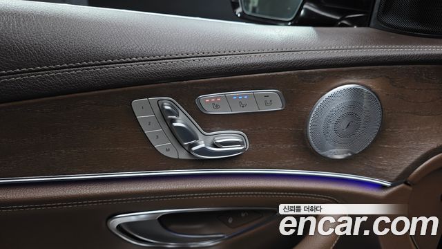 Mercedes-Benz E-Class 2018 — photo 33