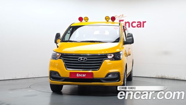 Hyundai Starex 2021 — photo 3