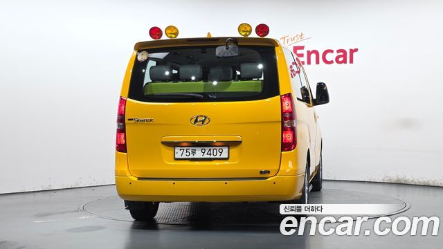 Hyundai Starex 2021 — photo 4