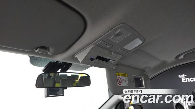 Hyundai Starex 2021 — photo 15
