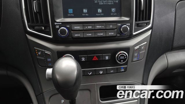 Hyundai Starex 2021 — photo 17
