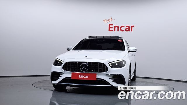Mercedes-Benz E-Class 2022 — photo 3