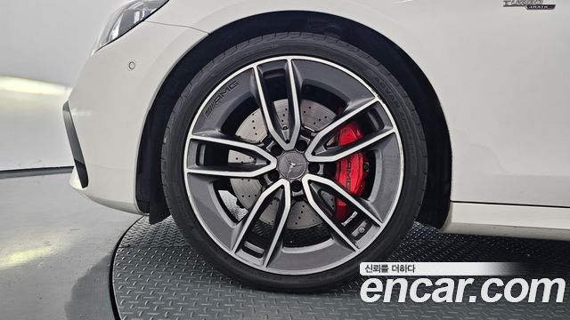 Mercedes-Benz E-Class 2022 — photo 5