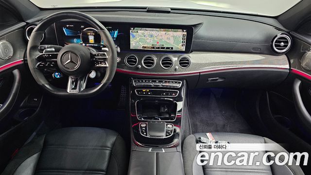 Mercedes-Benz E-Class 2022 — photo 10