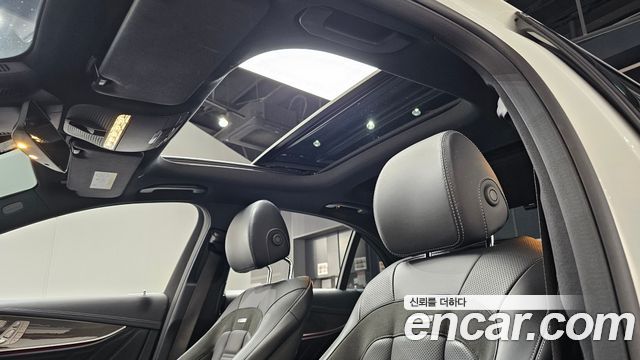 Mercedes-Benz E-Class 2022 — photo 21