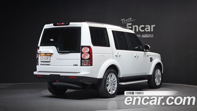 Land Rover Discovery 2016 — photo 2