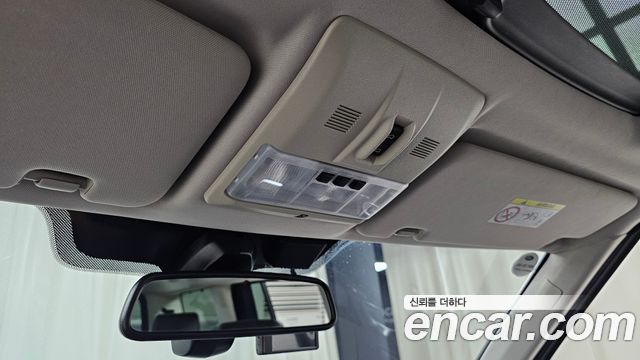 Land Rover Discovery 2016 — photo 19