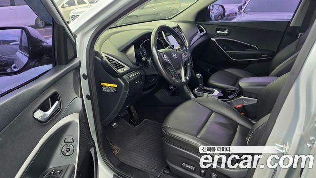 Hyundai Santafe 2016 — photo 11