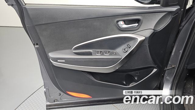 Hyundai Santafe 2016 — photo 14