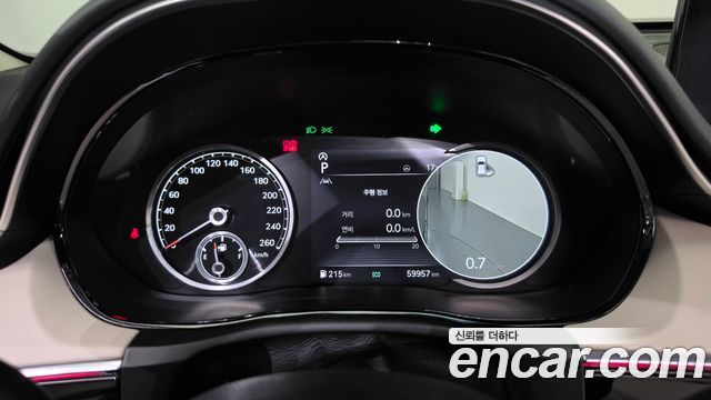 Genesis GV70 2021 — photo 11