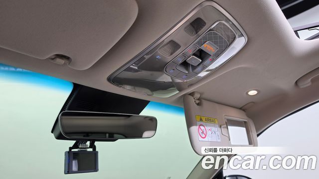 Genesis GV70 2021 — photo 23