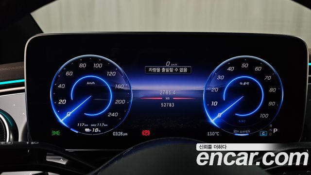 Mercedes-Benz EQE 2023 — photo 11