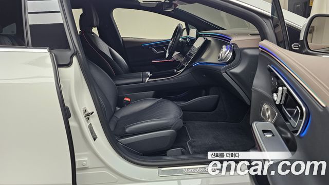 Mercedes-Benz EQE 2023 — photo 16