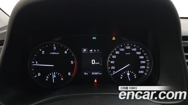 Hyundai AVANTE 2018 — photo 8