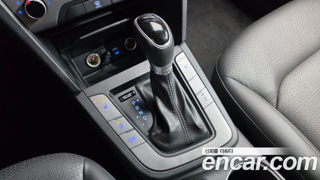 Hyundai AVANTE 2018 — photo 9