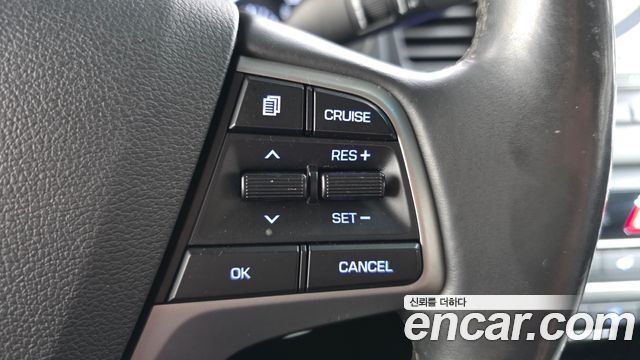 Hyundai AVANTE 2018 — photo 13