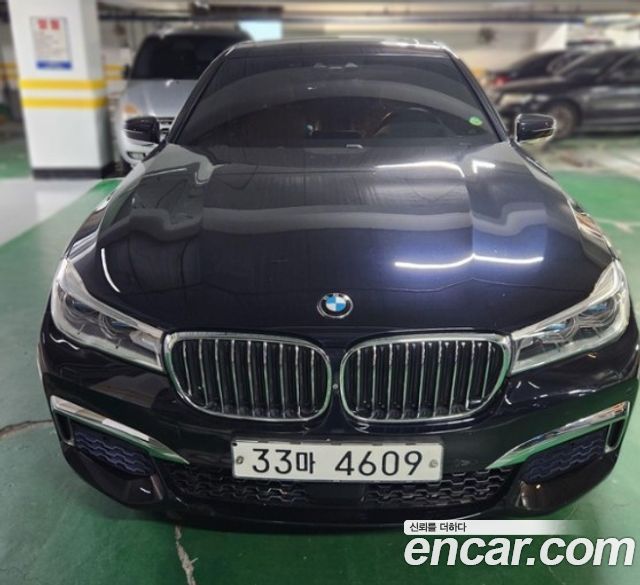 BMW 7-Series 2018 — photo 1