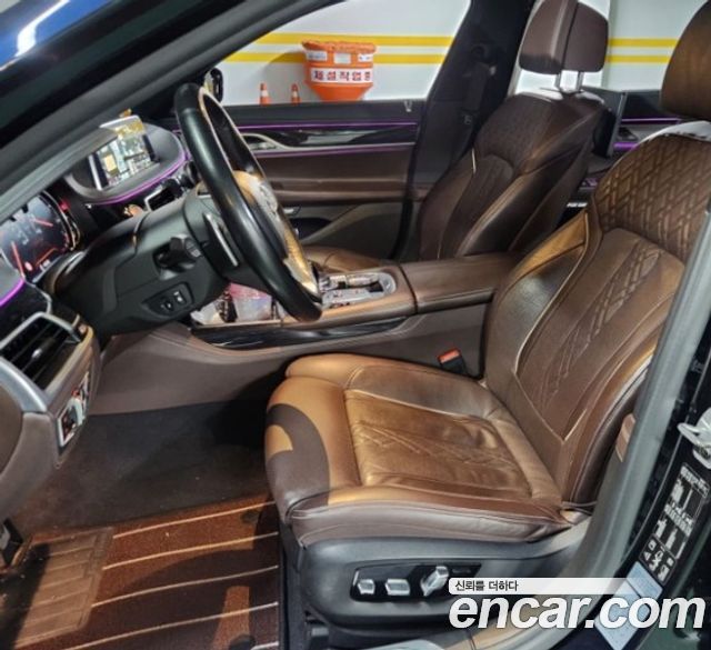 BMW 7-Series 2018 — photo 2