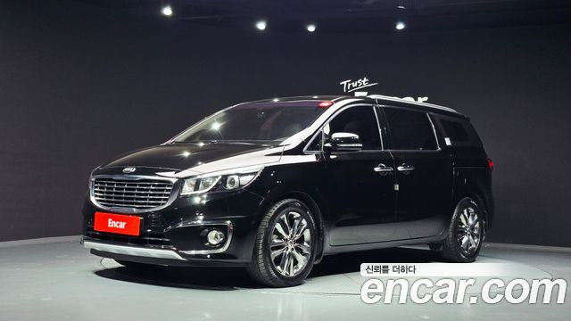 Kia Canival 2017 — photo 1