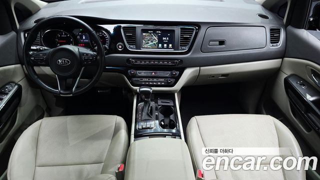Kia Canival 2017 — photo 7