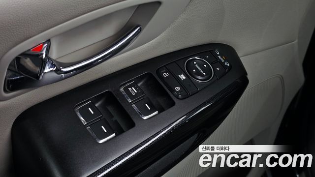 Kia Canival 2017 — photo 15