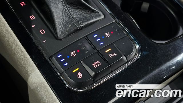 Kia Canival 2017 — photo 17
