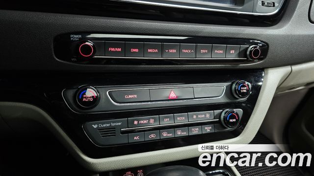 Kia Canival 2017 — photo 18