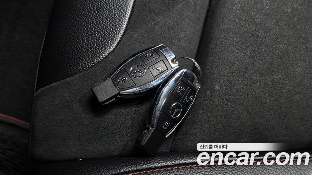 Mercedes-Benz GLC-Class 2019 — photo 31