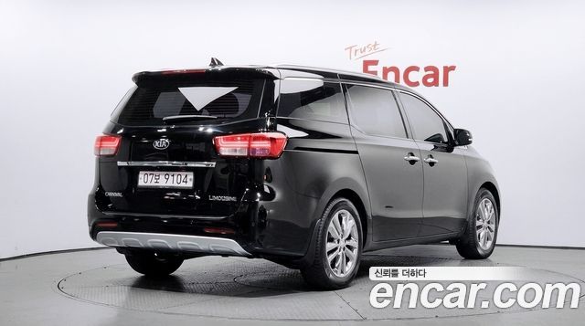 Kia Canival 2017 — photo 2