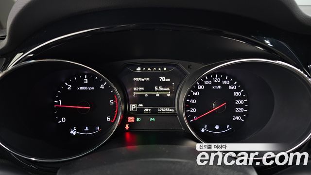 Kia Canival 2017 — photo 11