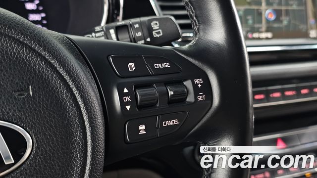 Kia Canival 2017 — photo 22