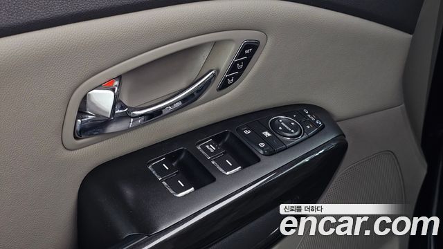 Kia Canival 2017 — photo 23