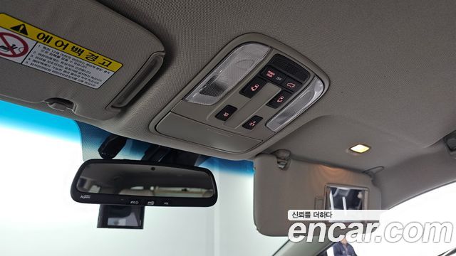 Kia Canival 2017 — photo 24