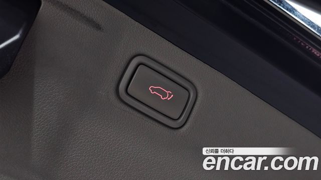 Kia Canival 2017 — photo 30
