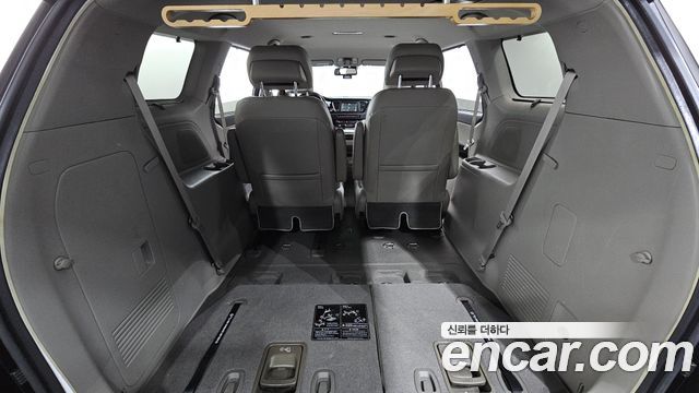 Kia Canival 2017 — photo 31