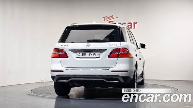 Mercedes-Benz M-class 2012 — photo 4