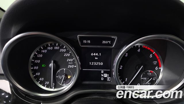 Mercedes-Benz M-class 2012 — photo 8