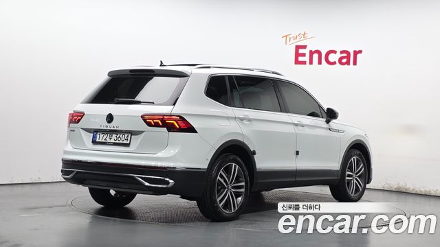 Volkswagen Tiguan 2024 — photo 2